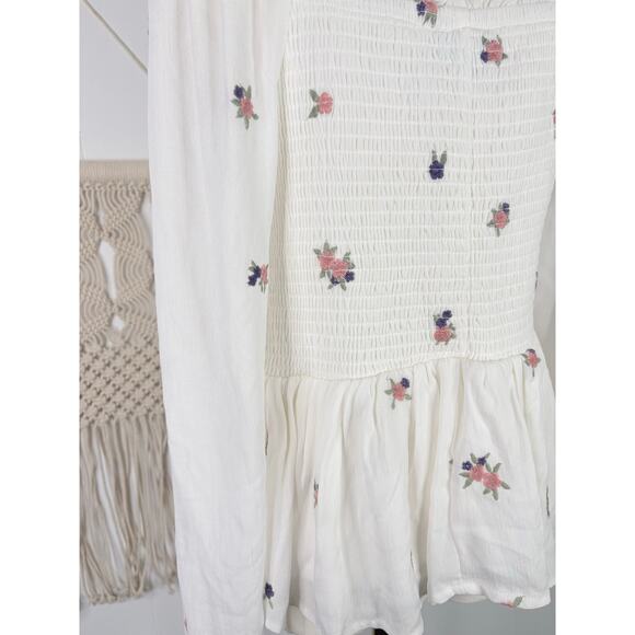 Torrid Floral Embroidered Smocked Crop Top Size Large Long Sleeve Peplum Blouse - Picture 11 of 12